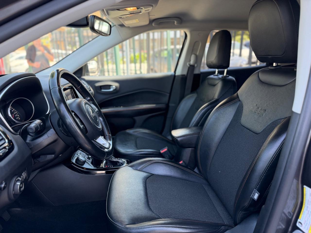 Jeep Compass 2.0 Multijet 4x4 automatica con gancio