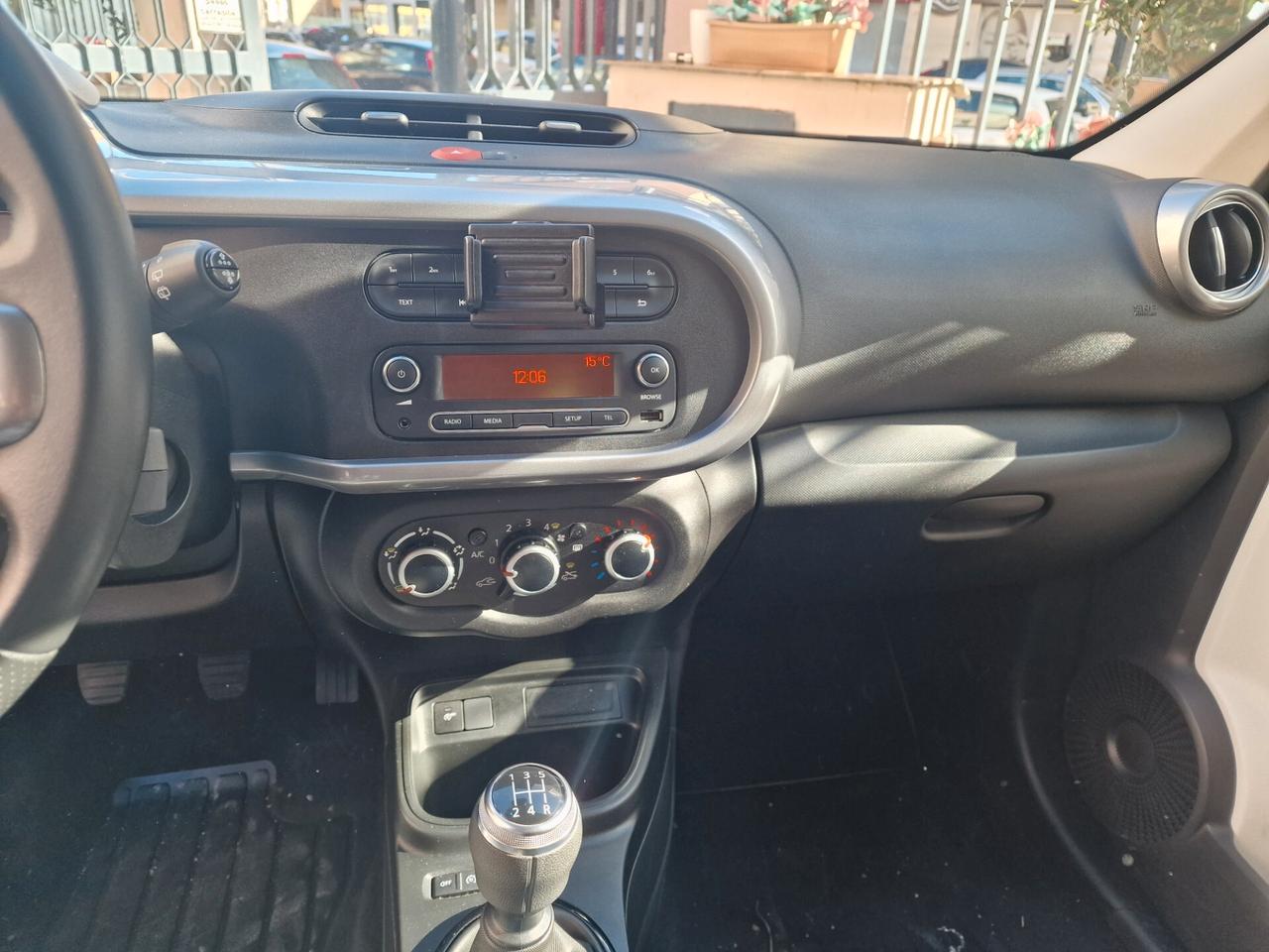 Renault Twingo SCe 65 CV Intens full