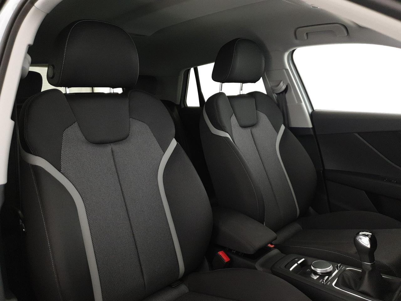 30TDI 116CV Business Advanced