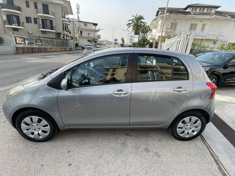 Toyota Yaris Yaris sol 1.0 5 porte / NEOPATENTATI