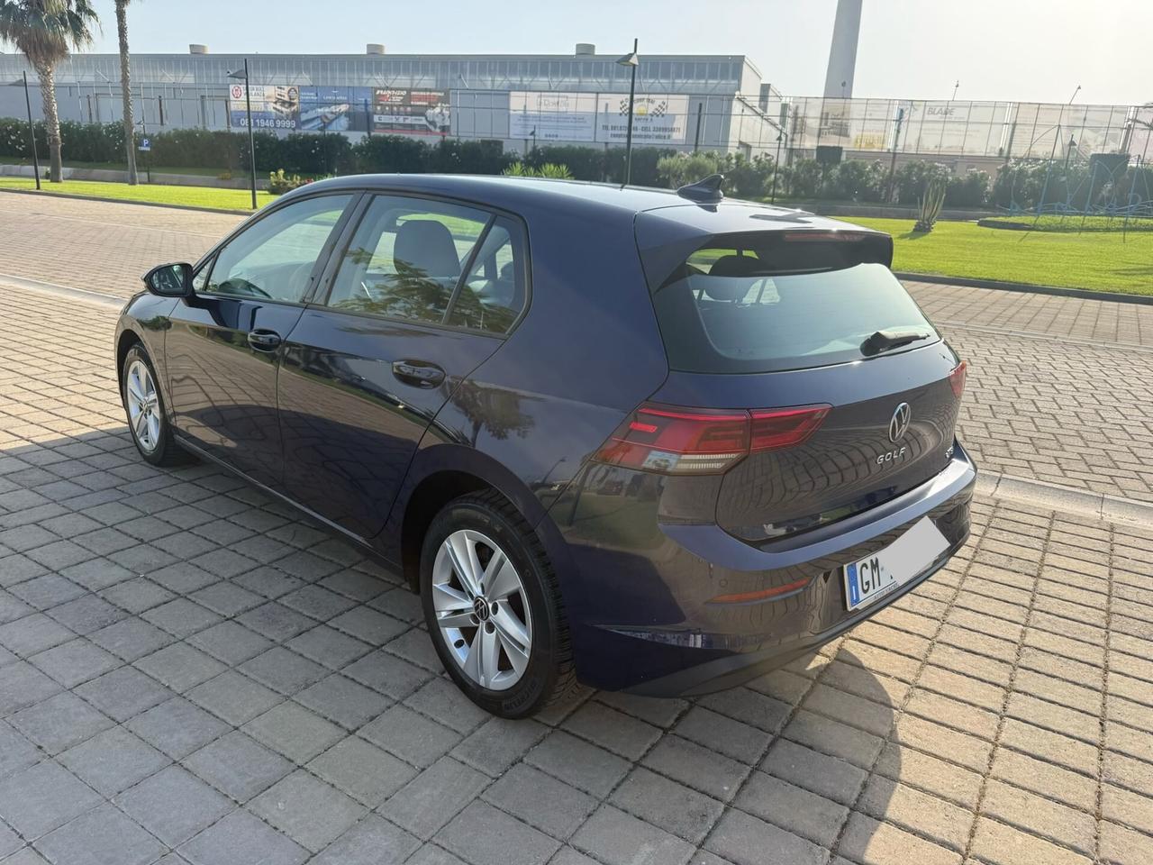 Volkswagen Golf VIII 1.0 etsi 110cv DSG