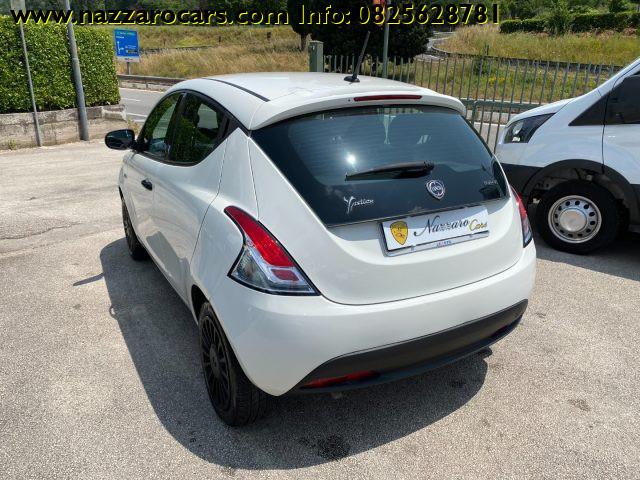 LANCIA Ypsilon 1.0 FireFly 5 porte S&S Hybrid Ecochic Silver