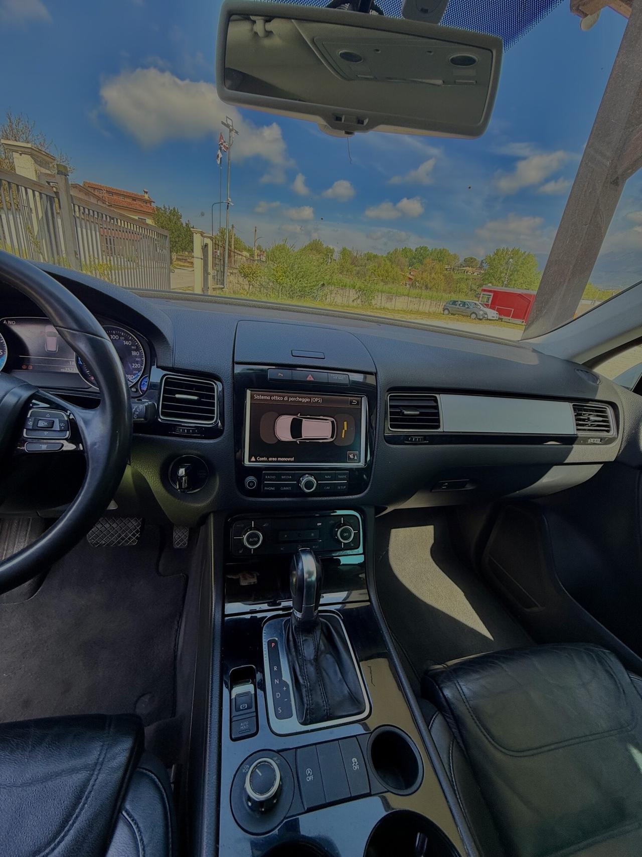 TOUAREG 2A SERIE 3.0 TDI TRIPTRONIC BLUEMOTION TEC