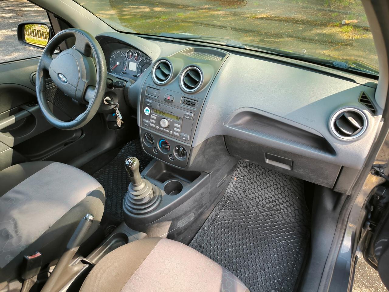 Ford Fiesta 1.2 16V 5p. Ghia DA LEGGERE BENE