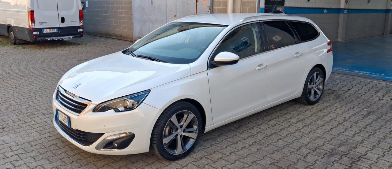 Peugeot 308 BlueHDi 120 S&S SW Allure