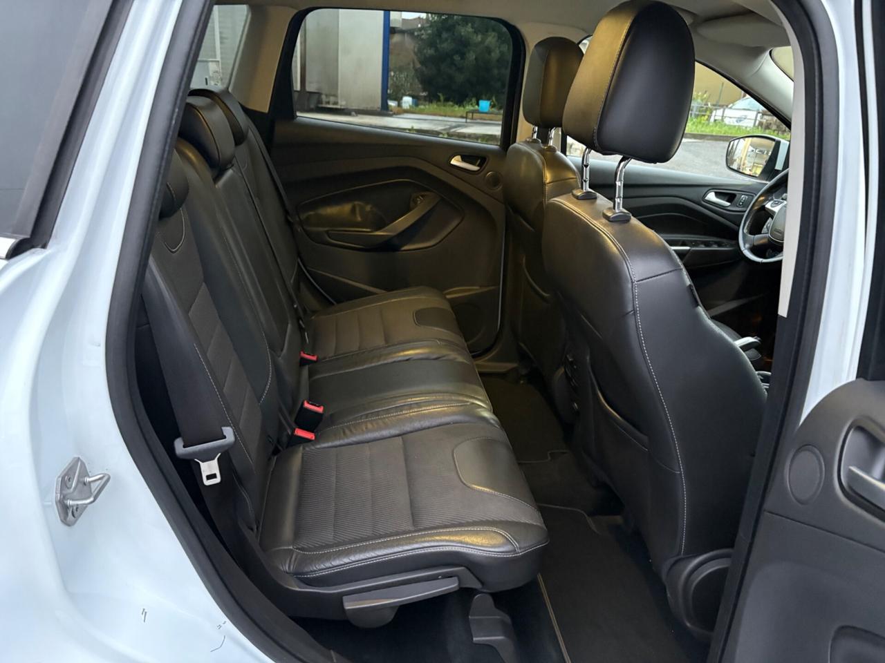 Ford Kuga 2.0 TDCI 150 CV S&S 4WD Powershift Titanium