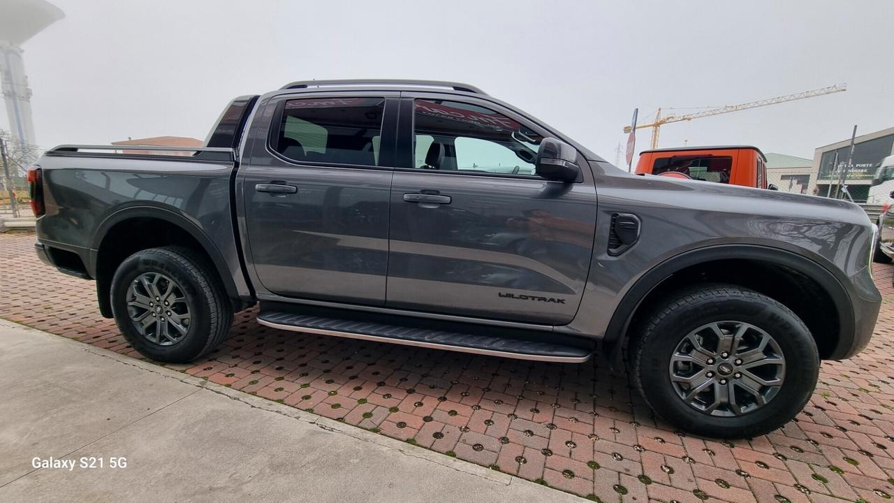 Ford Ranger 2.0 ECOBLUE DC Wildtrak 5 posti Autocarro 205 cv