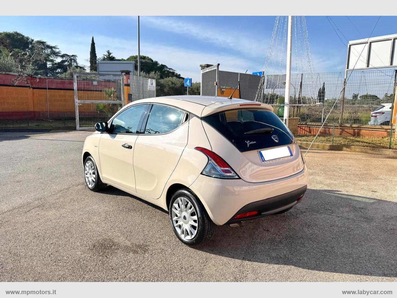 LANCIA YPSILON ELEFANTINO BLU 1.2 69CV 5P.