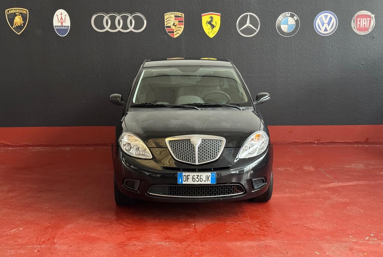 Lancia Ypsilon 1.4 MODAMILANO OK NEOPATENTATI
