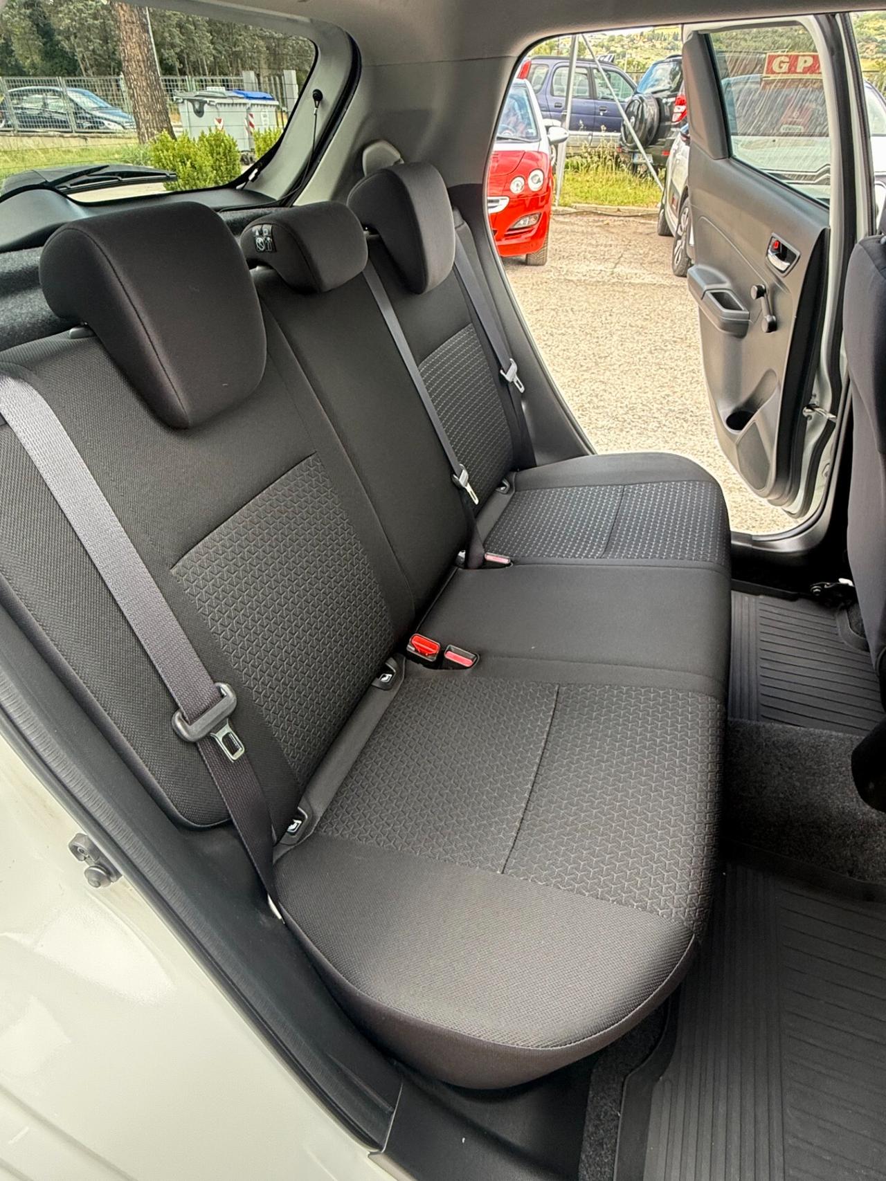 " DA VETRINA " Suzuki Swift 1.2 Hybrid Cool