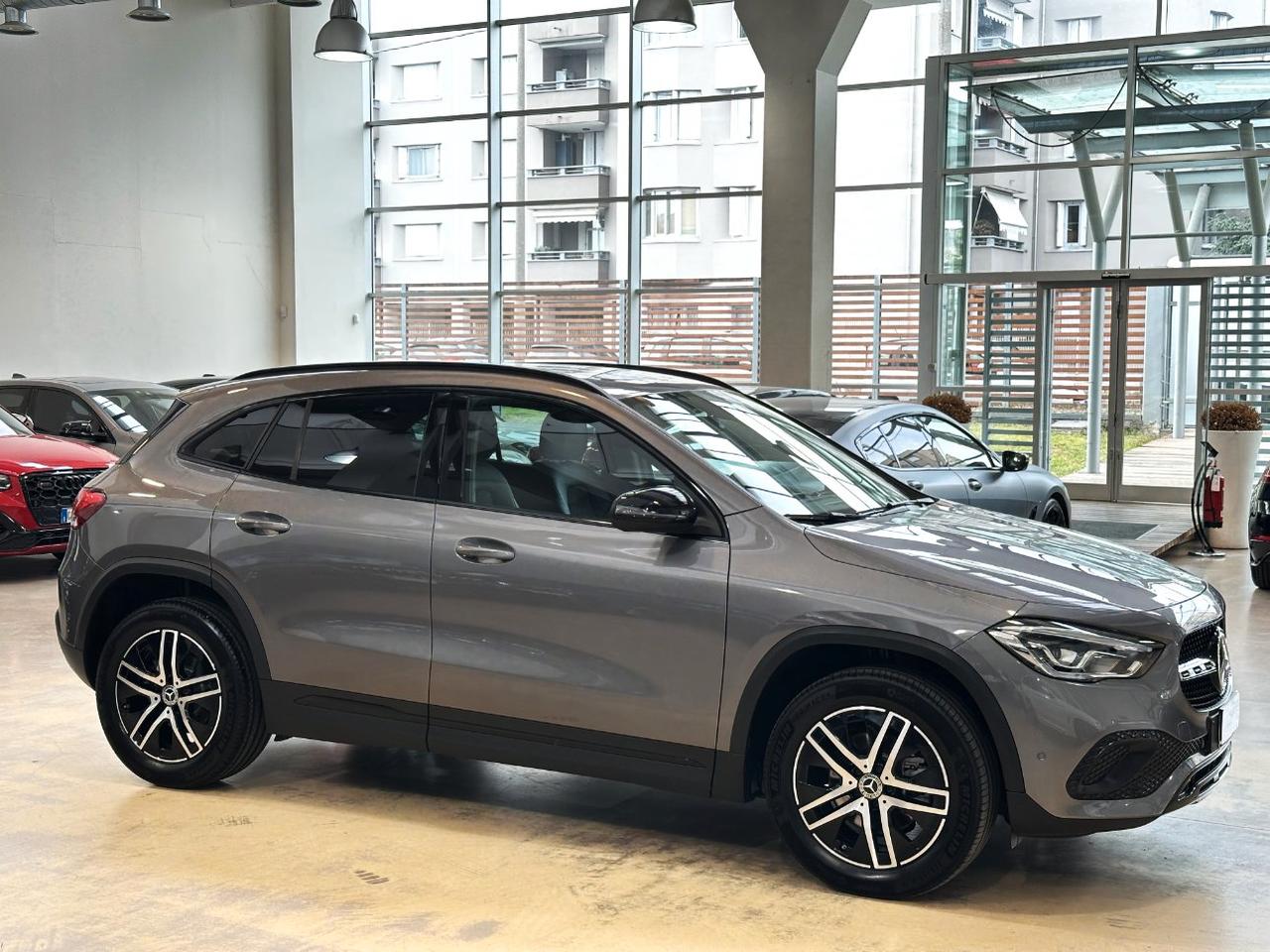 Mercedes GLA 200 d Sport Plus auto-LED-18"-Camera-Carplay-IVA