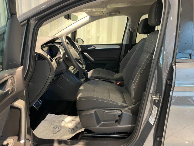 VOLKSWAGEN Touran 2.0 TDI DSG MOVE 7P Travel Assist LED Navi Cam