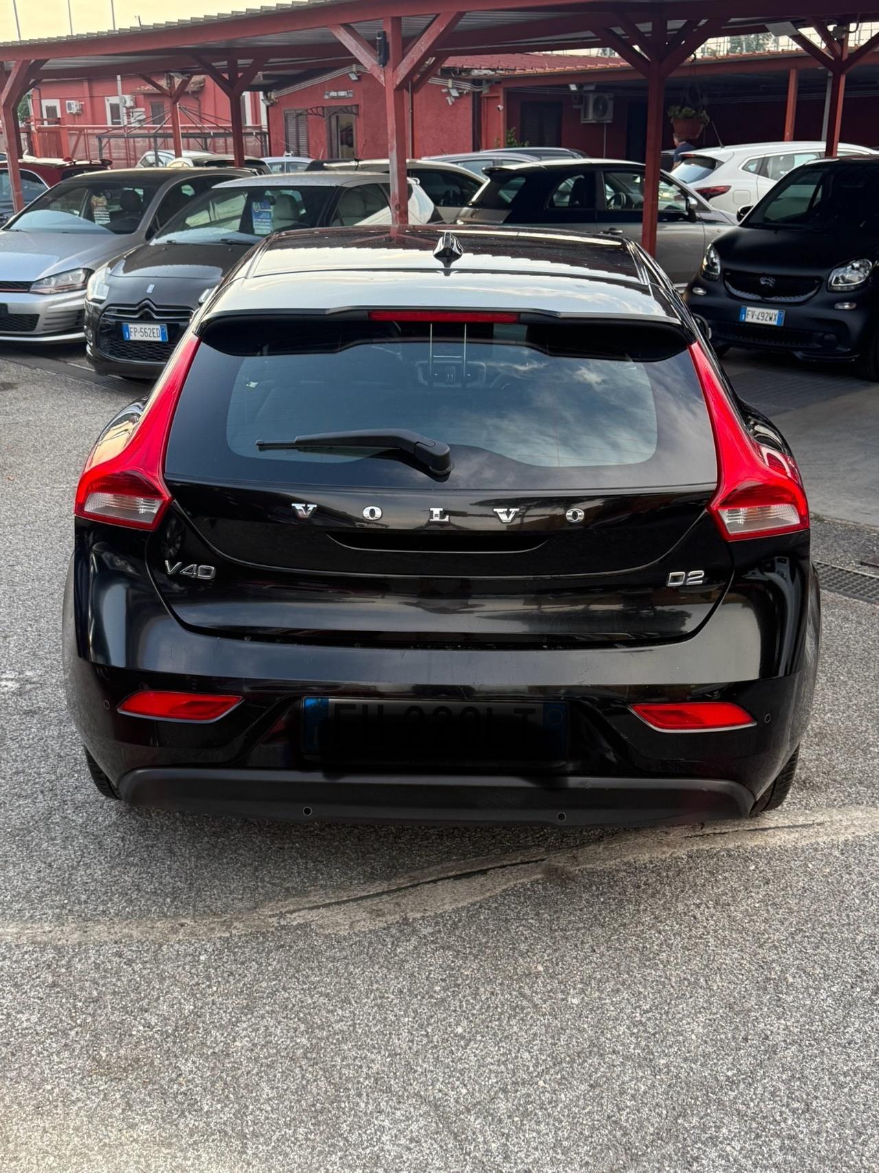 V40 D4 Momentum-unipro-rate-E6