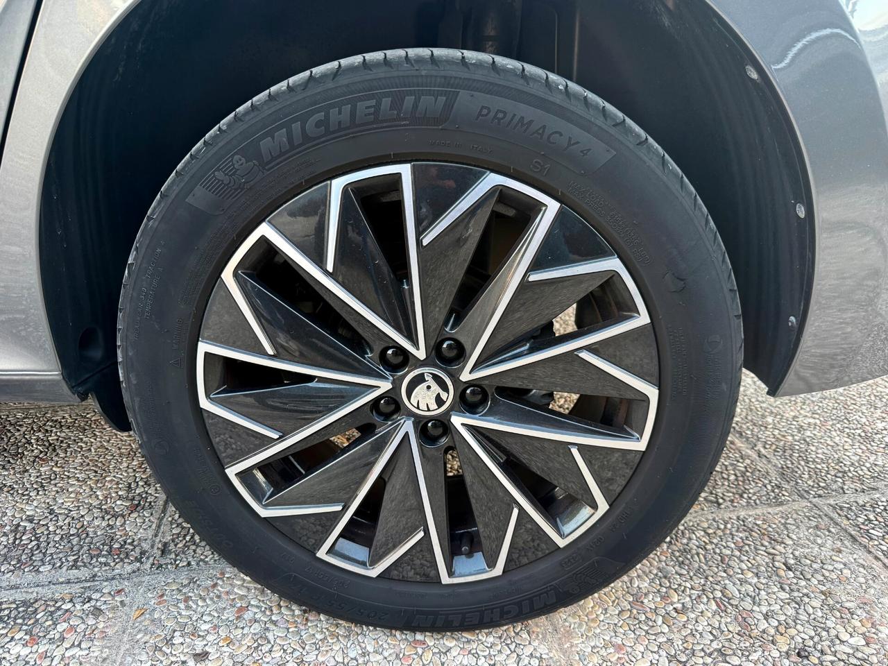 " DA VETRINA " Skoda Kamiq 1.5 TSI ACT Black Dots