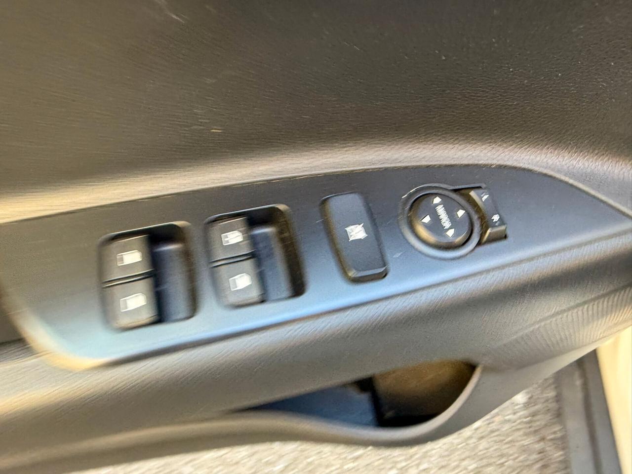 Kia Stonic 1.0 T-GDi 100 CV MHEV iMT Style