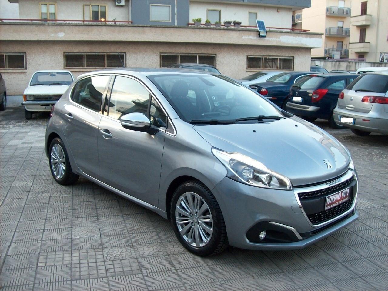 Peugeot 208 1.5 BlueHDi 102 S&S 5p Allure Navy