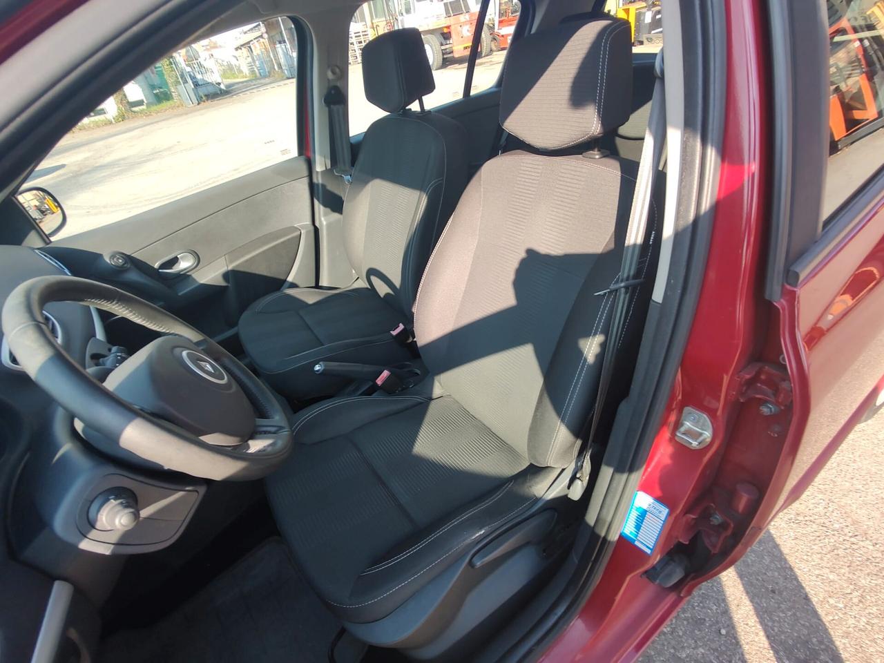 Renault Clio 1.2 16V 5 porte Dynamique, BENZINA\GPL, SOLO 54.000 KM, OK NEOPATENTATI, GARANZIA L.12 MESI