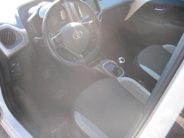 Toyota Aygo 1.0 VVT-i 69 CV 5 porte x-business MMT