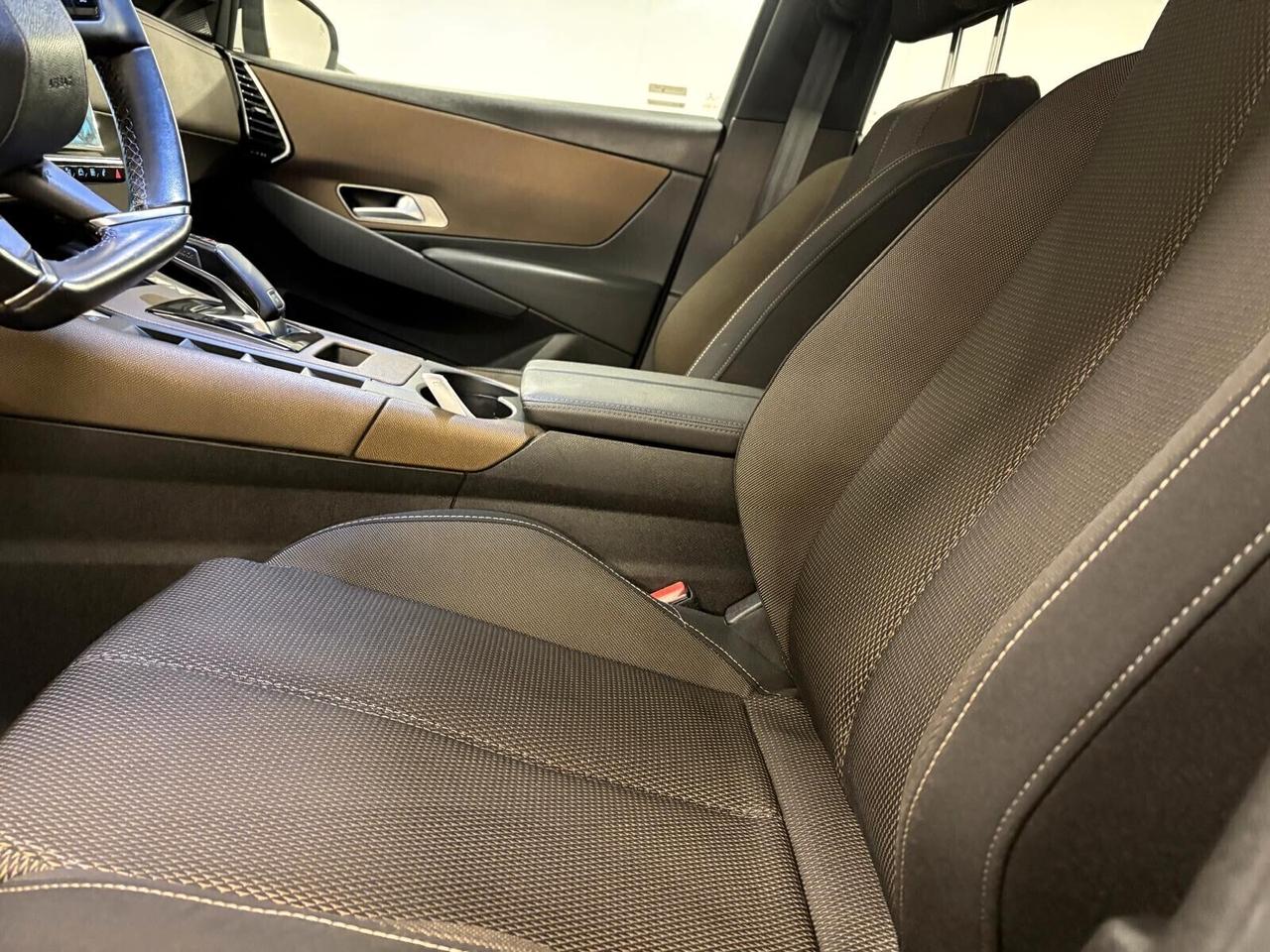 Ds DS 7 Crossback GRAND CHIC BlueHDi 180 aut. SPOTICAR