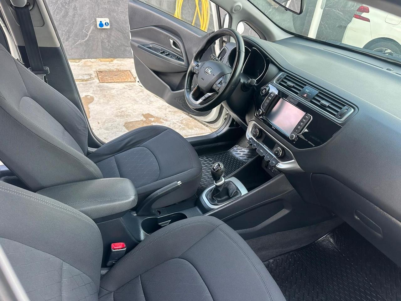 Kia Rio 1.4 CRDi 5p.S&S High Tech 12\2016