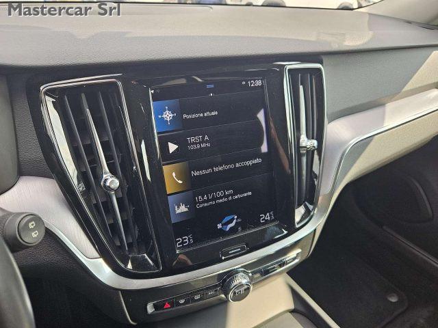 VOLVO V60 V60 2.0 b3 Momentum N1 auto 7m - GH345PR