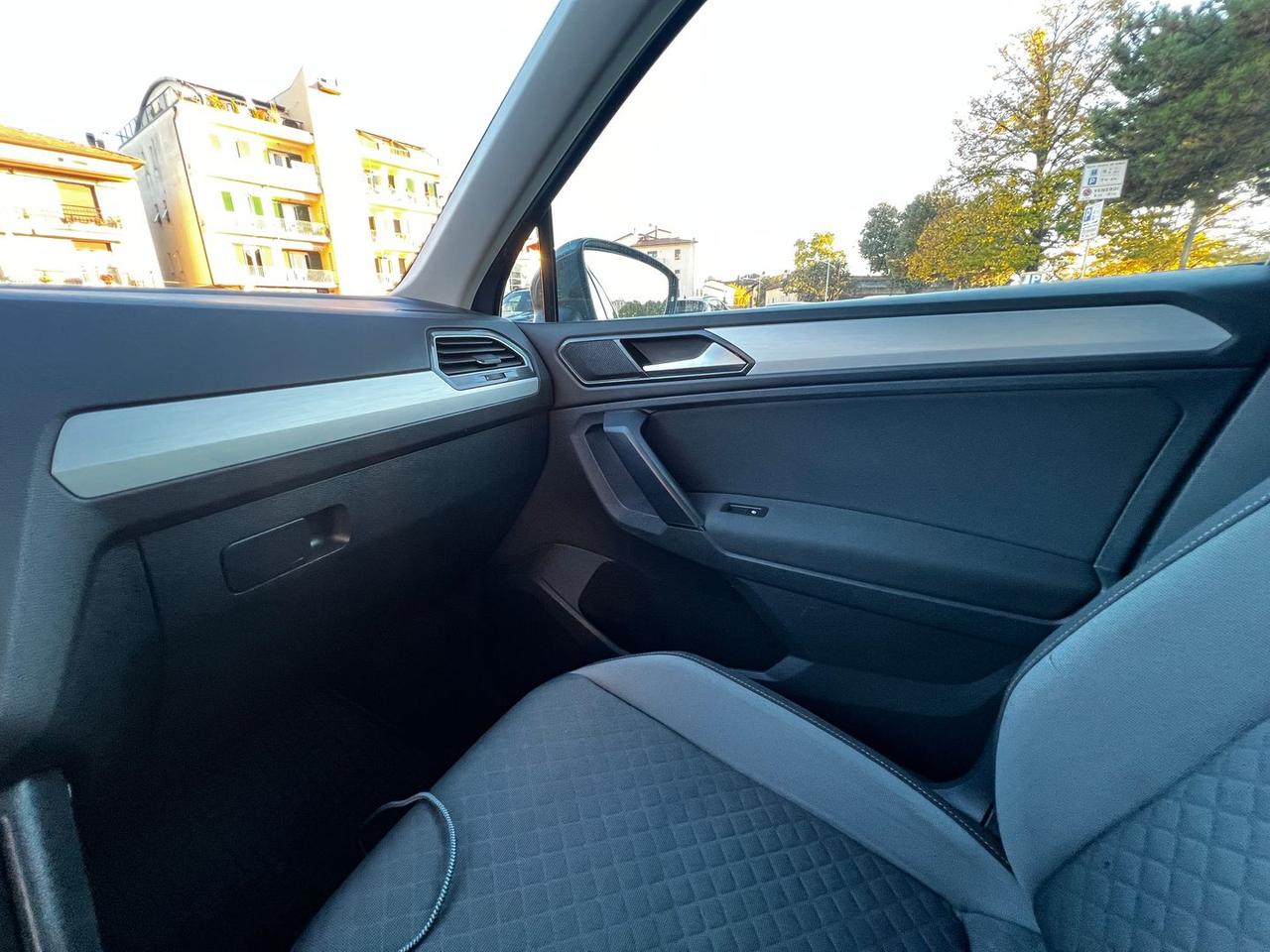Volkswagen Tiguan Sport 1 #50918