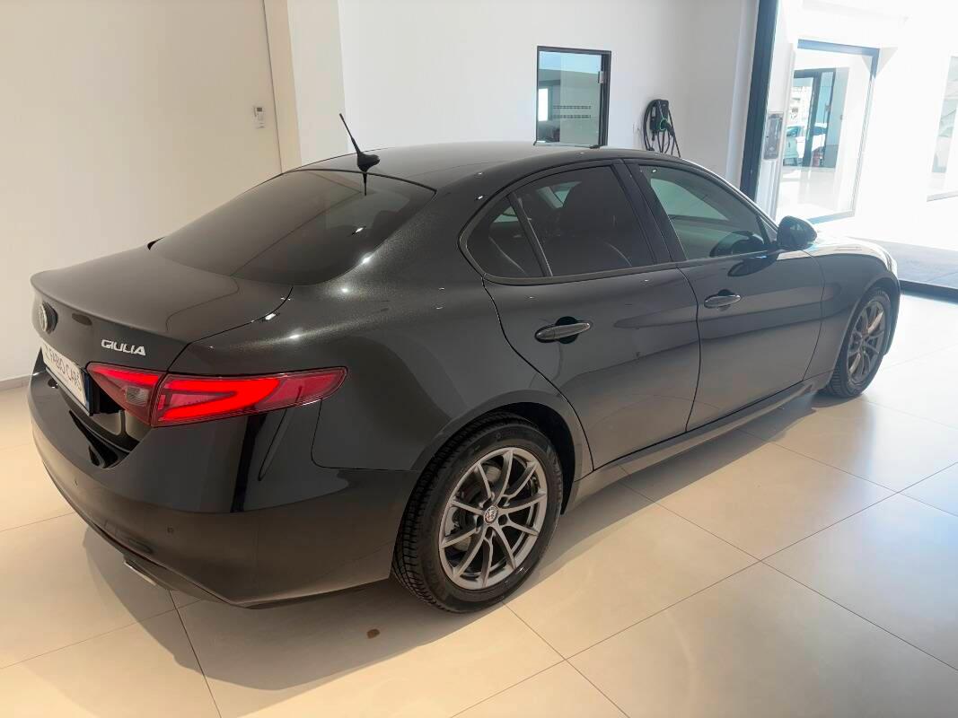 Alfa Romeo Giulia 2.2 t Super 180cv