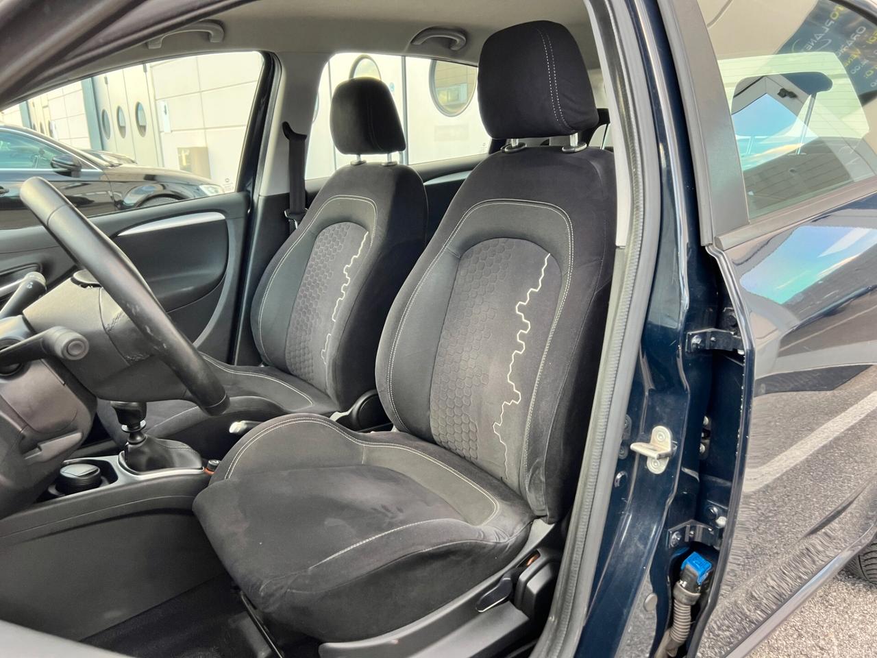 Fiat Punto EVO 1.2 8V 5 p. Lounge