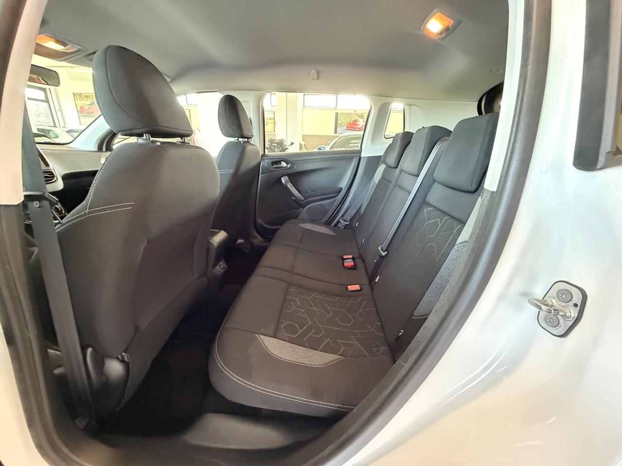 Peugeot 2008 1.6 BHdi 100cv Allure 02/2017 Euro 6B Neopatentati