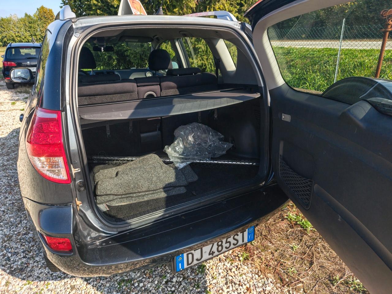 Toyota RAV 4 RAV4 Crossover 2.2 D-4D 150 CV DPF Sol
