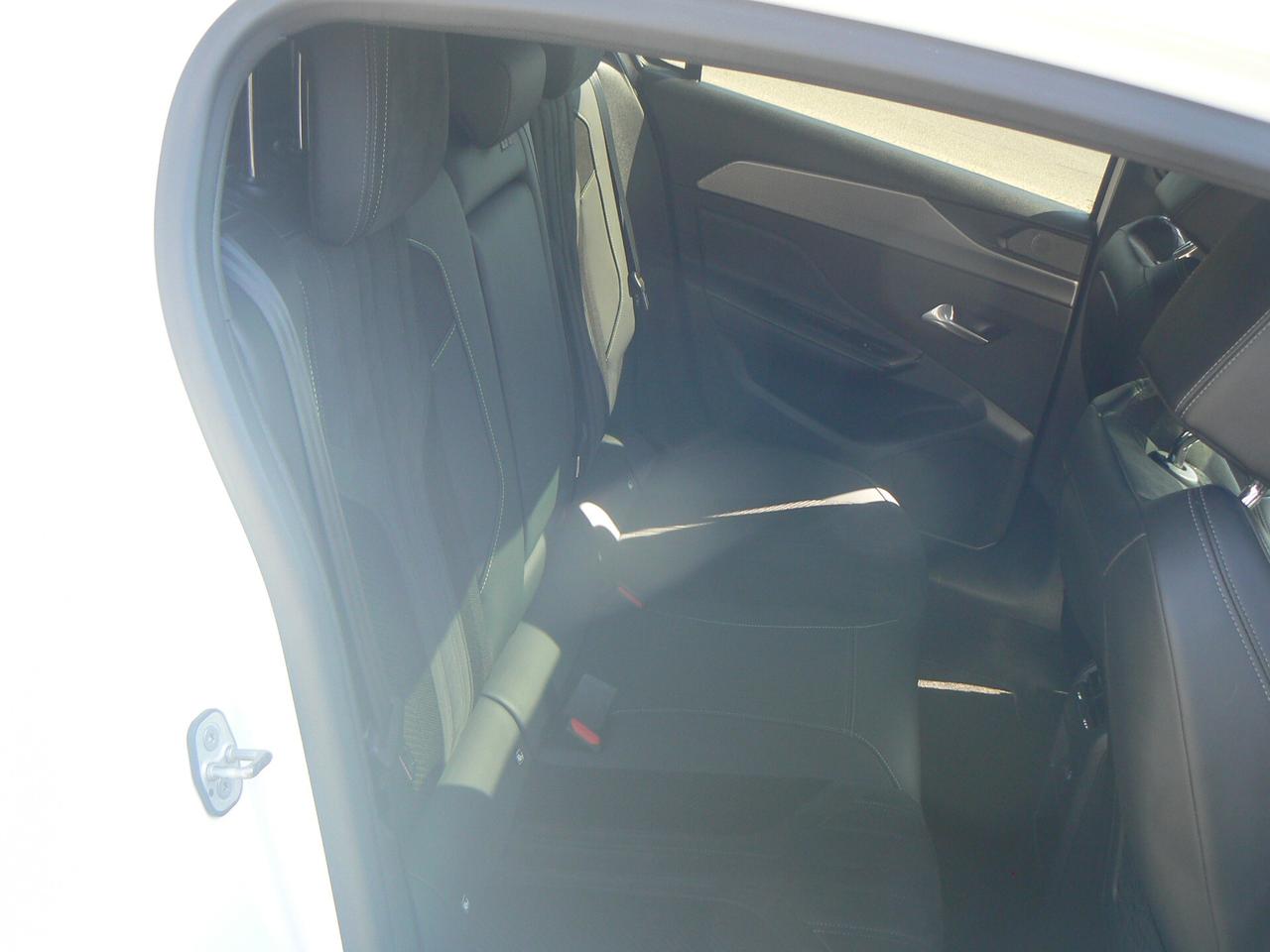 Peugeot 308 BlueHDi 130 S&S EAT8 GT line Pack, tetto, perlata