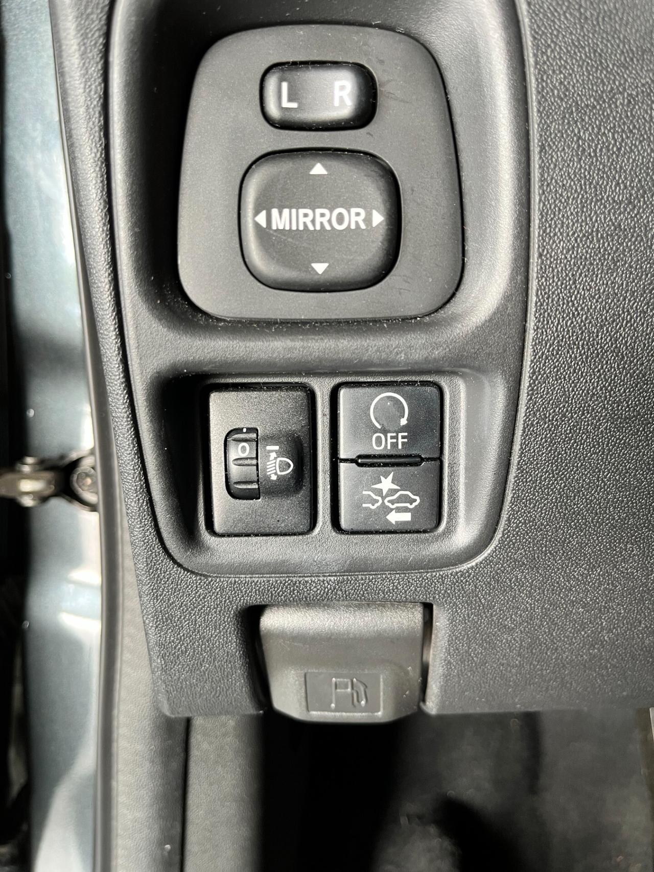 Toyota Aygo Connect 1.0 VVT-i 72 CV 5 porte x-clusiv