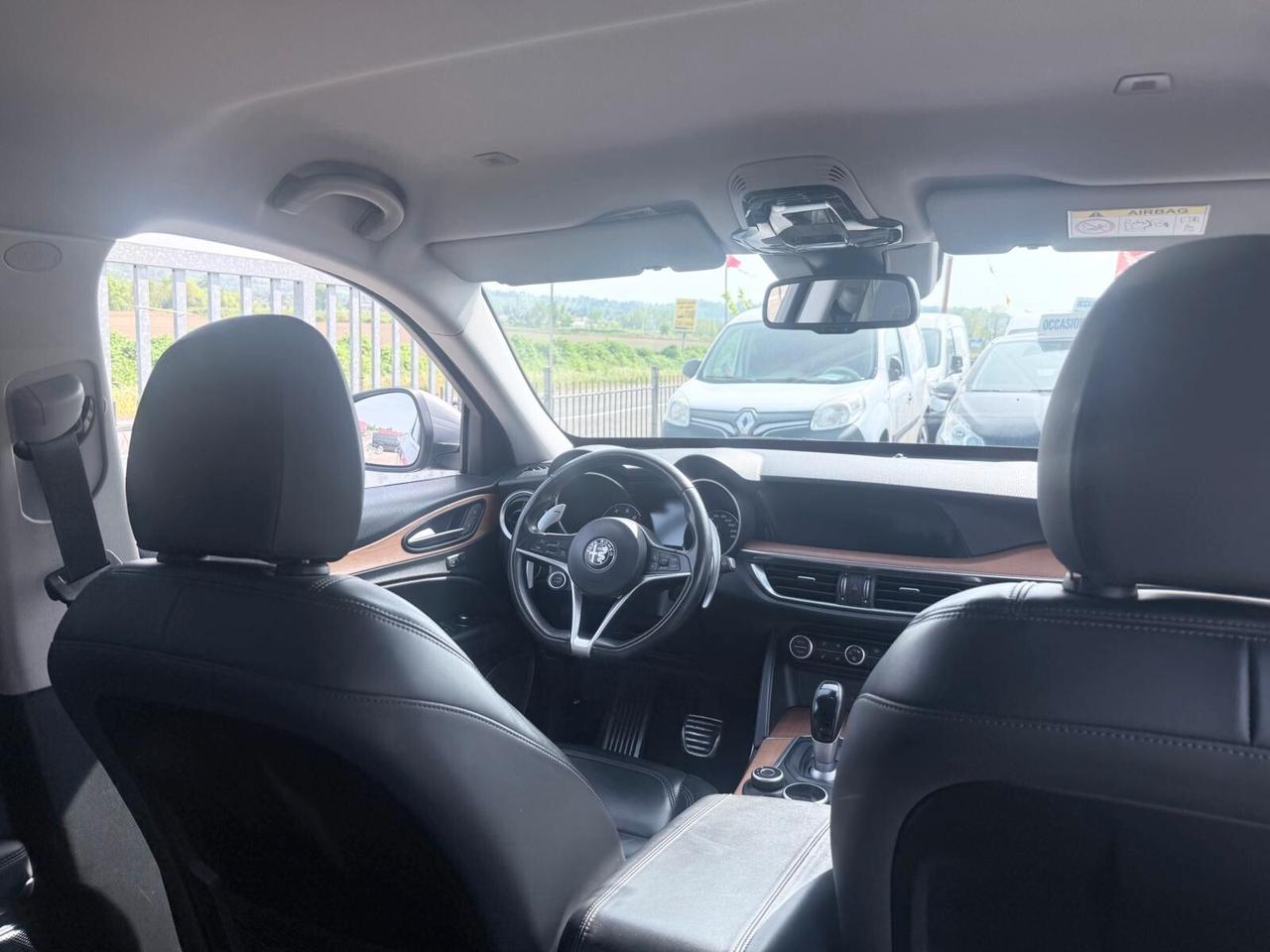 Alfa Romeo Stelvio 2.0 Turbo 280 CV AT8 Q4 GANCIO TRAINO