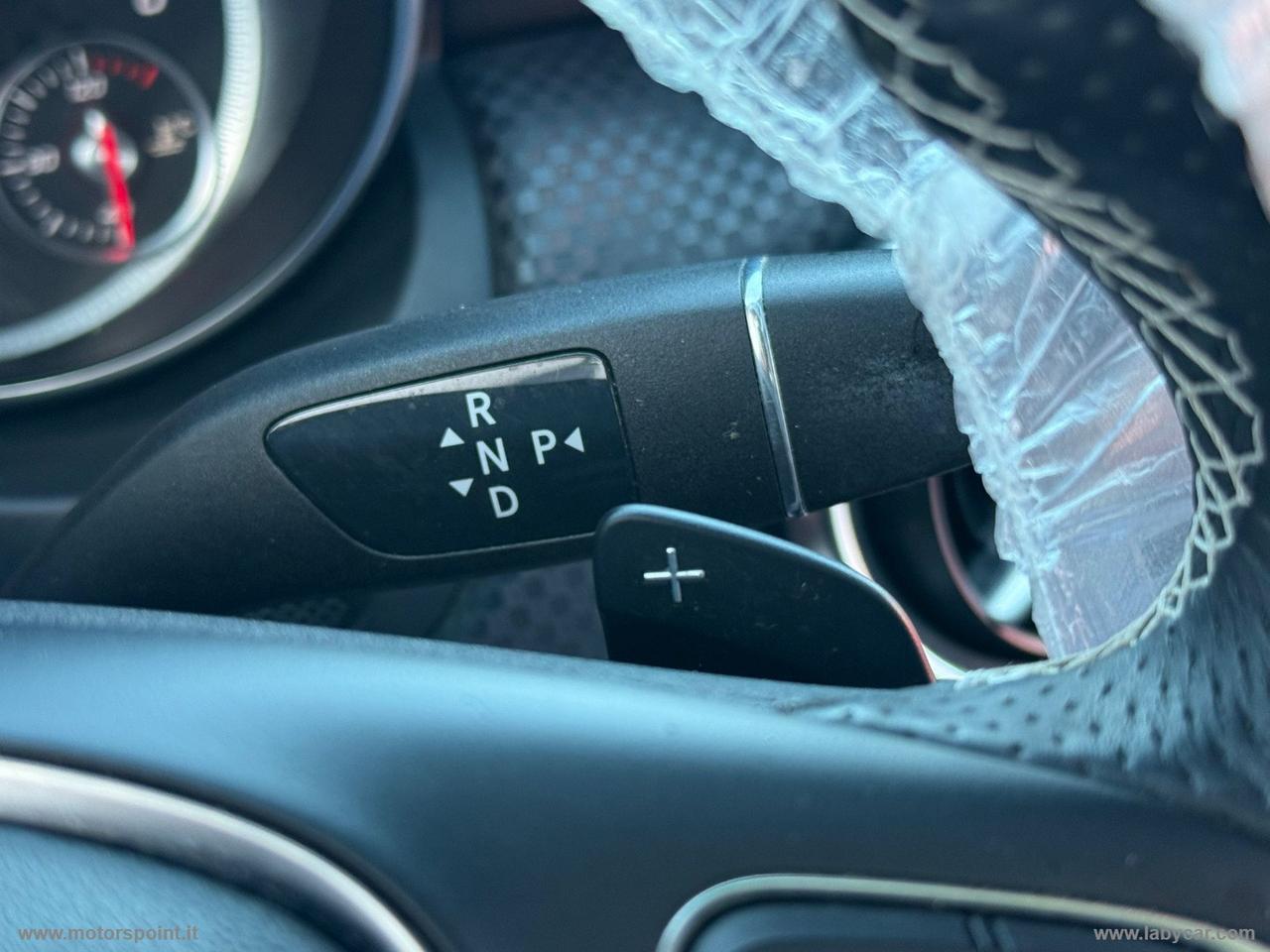 MERCEDES-BENZ A 180 d Automatic Premium