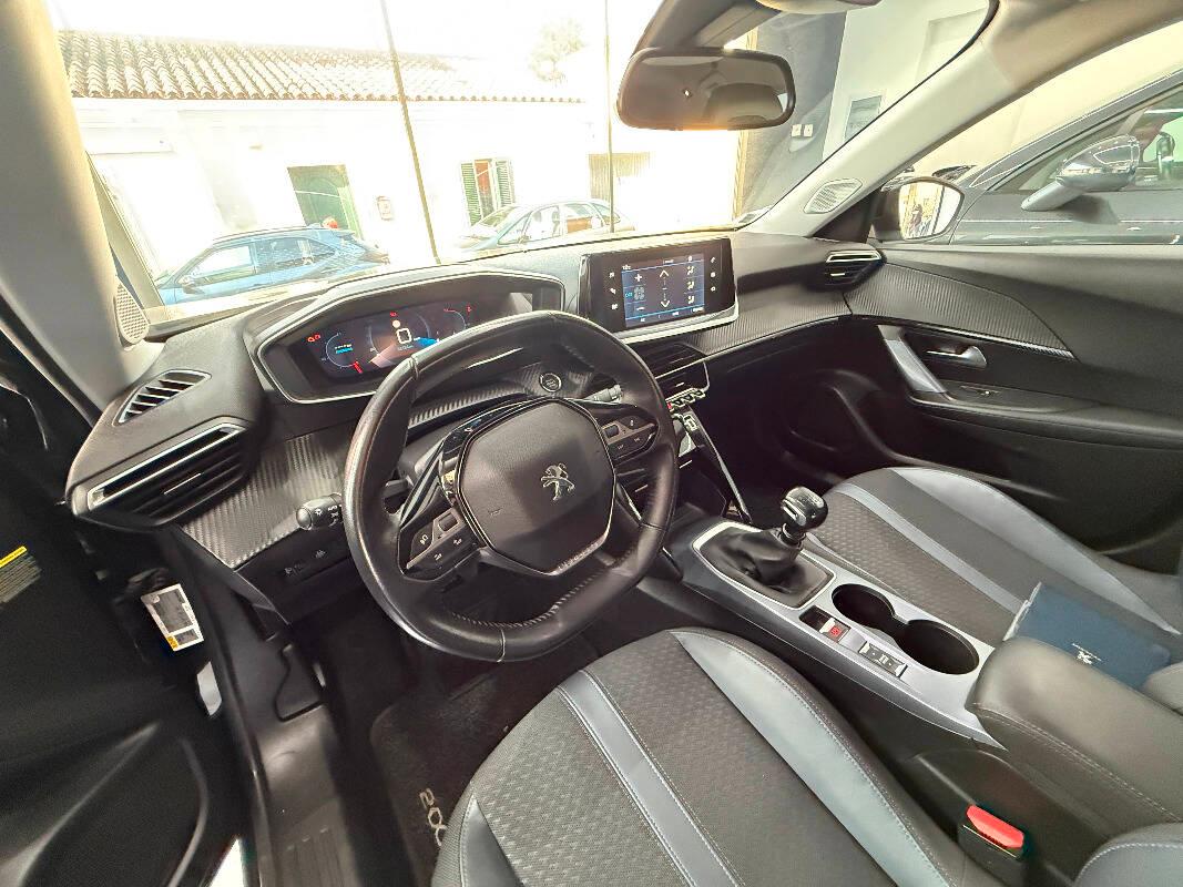 Peugeot 2008 PEUGEOT 2008 Allure 1.2 130 CV