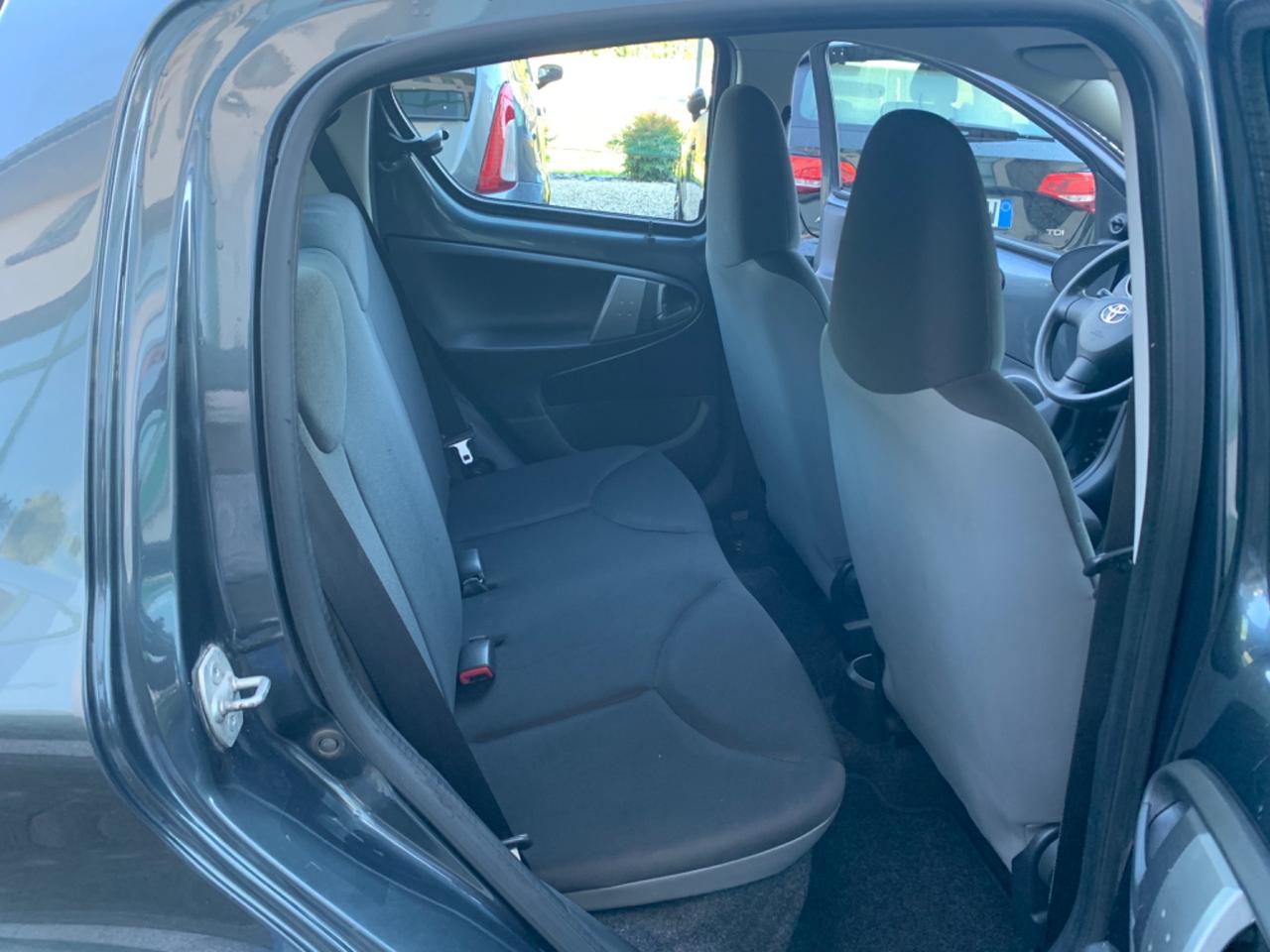 Toyota Aygo 1.0 12V VVT-i 5 porte Lounge Connect