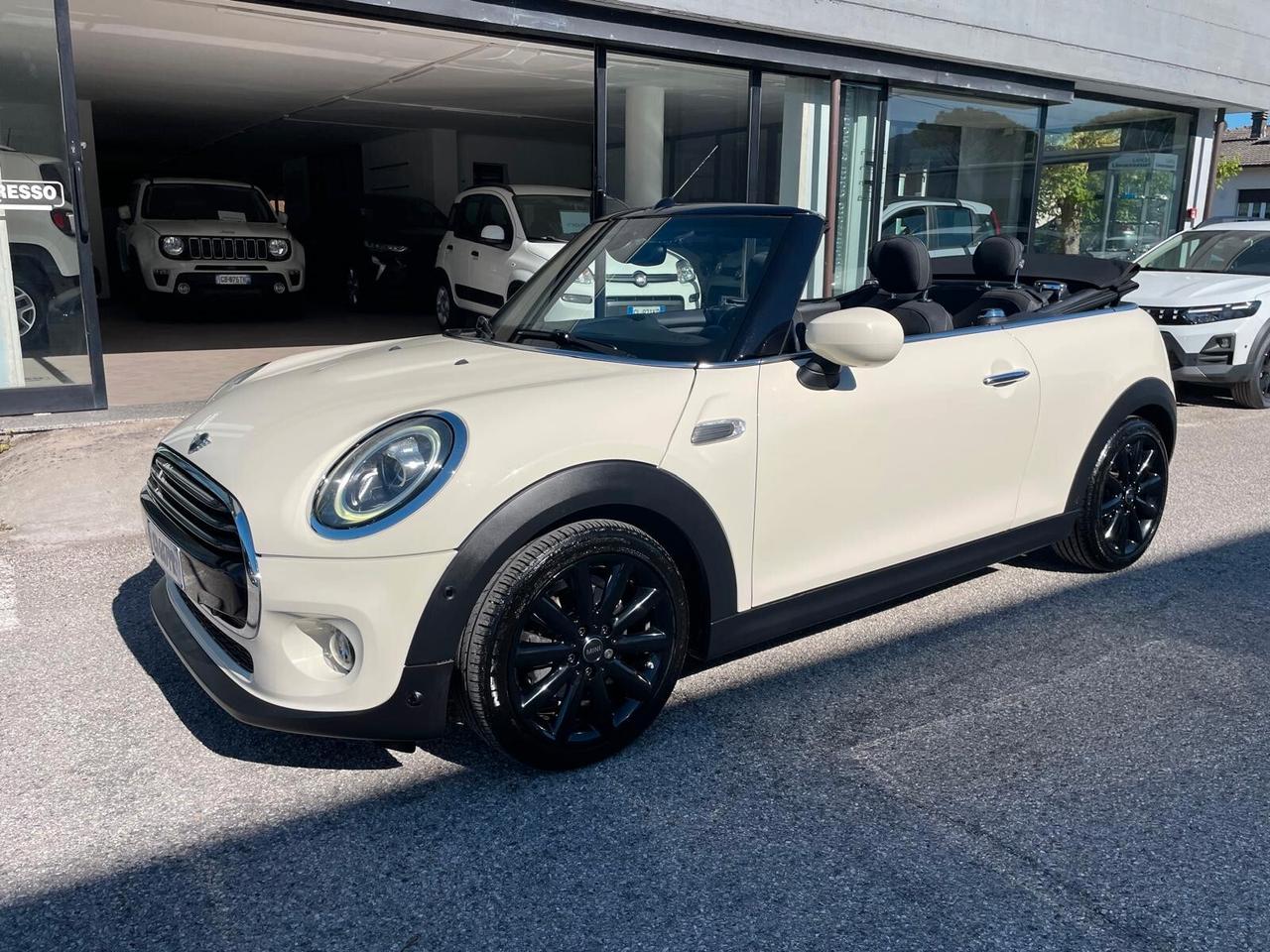 Mini Cooper Hype Cabrio 1.5 Benz 136 cv Automatica