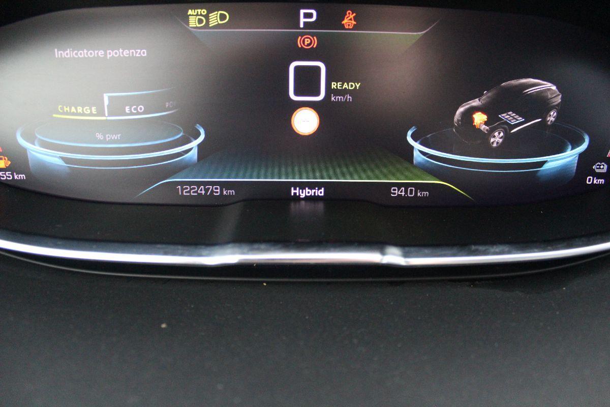 PEUGEOT - e-3008