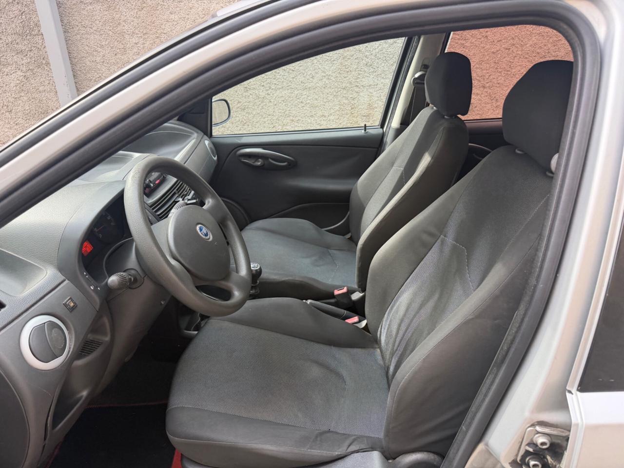 Fiat punto 1.2 benzina 44kw euro4 neopatentati