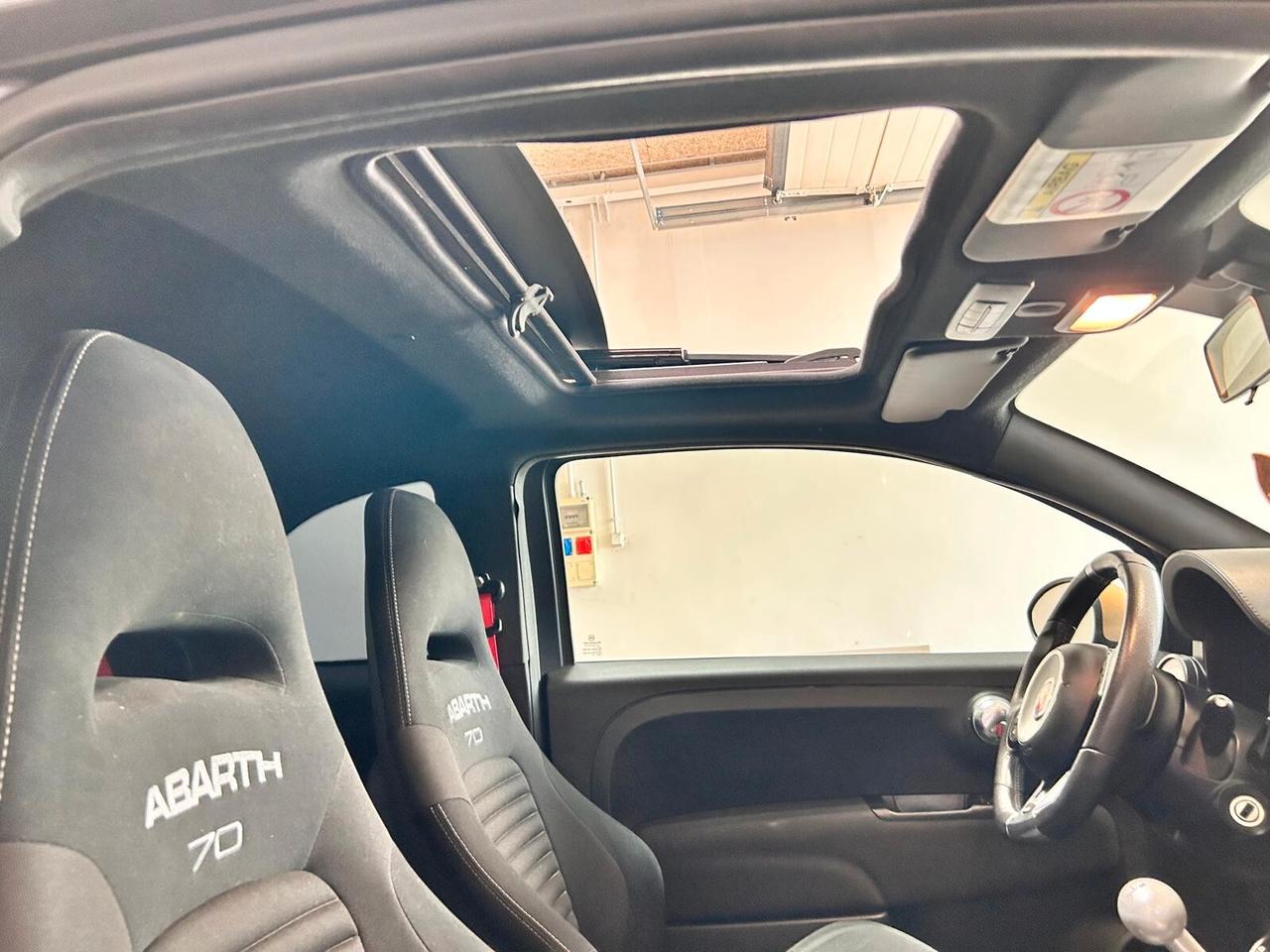 Abarth 595 1.4 Turbo T-Jet 165 CV Scorpioneoro