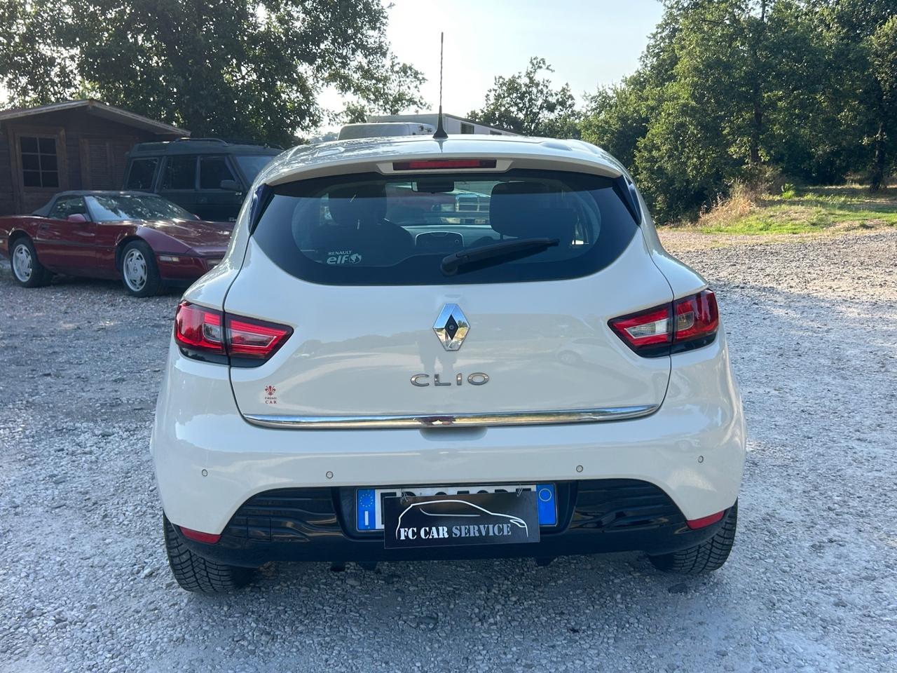 Renault Clio 1.2 75CV 5 porte Intens rate permute neopatentati