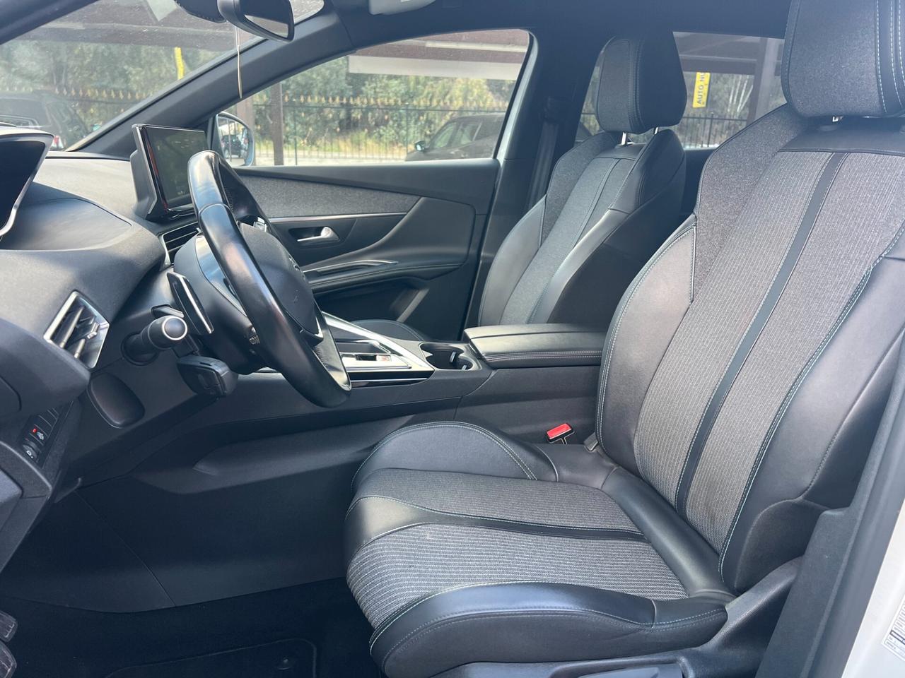 Peugeot 3008 BlueHDi 130 S&S EAT8 Allure