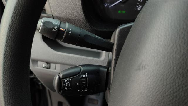 PEUGEOT Traveller BlueHDi 120 S&S Standard VETRATO - AUTOCARRO