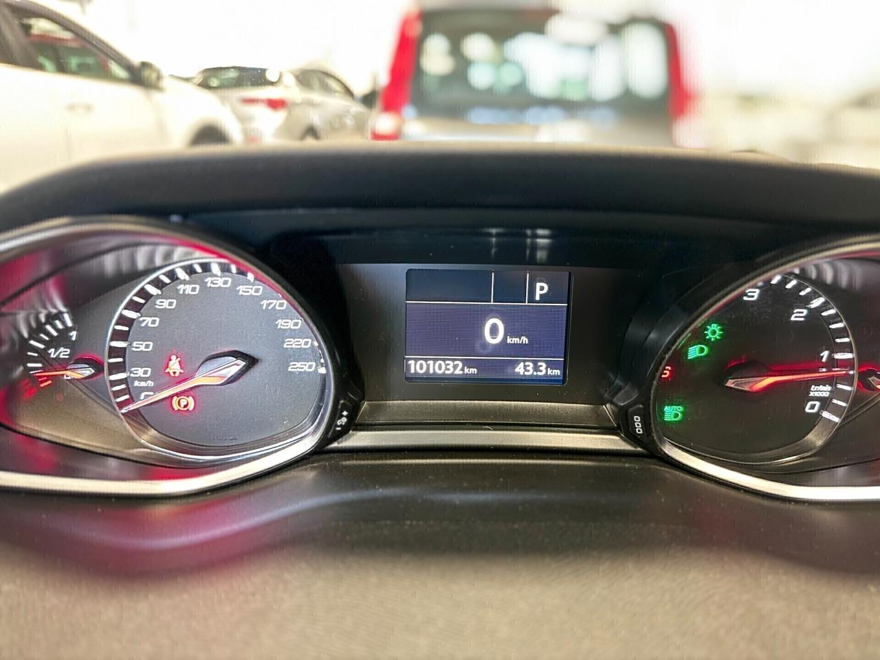 Peugeot 308 BlueHDi 120 S&S EAT6 Allure