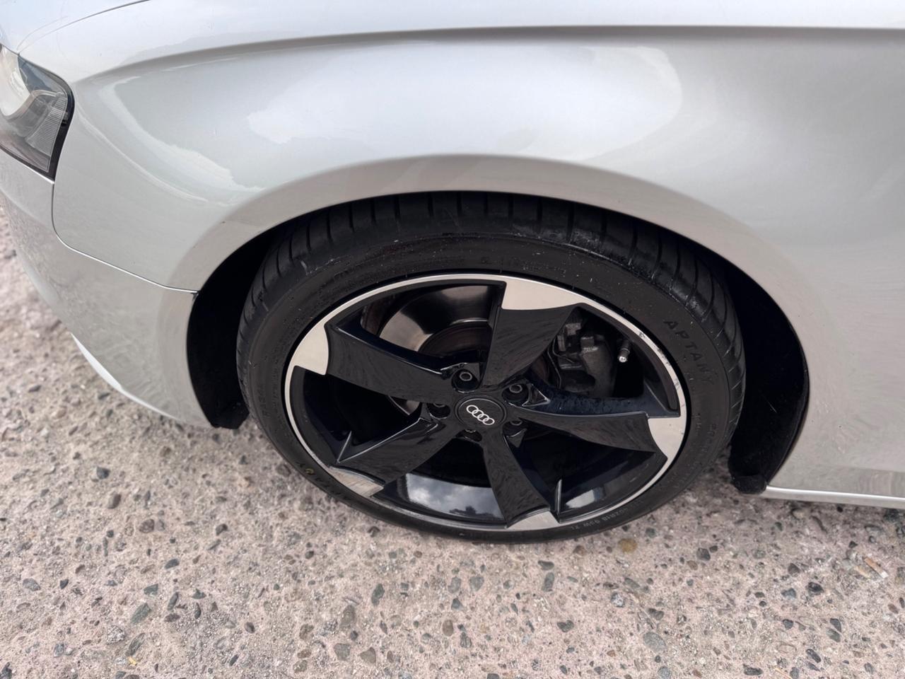 Audi A4 2.0 TDI 143CV S LINE