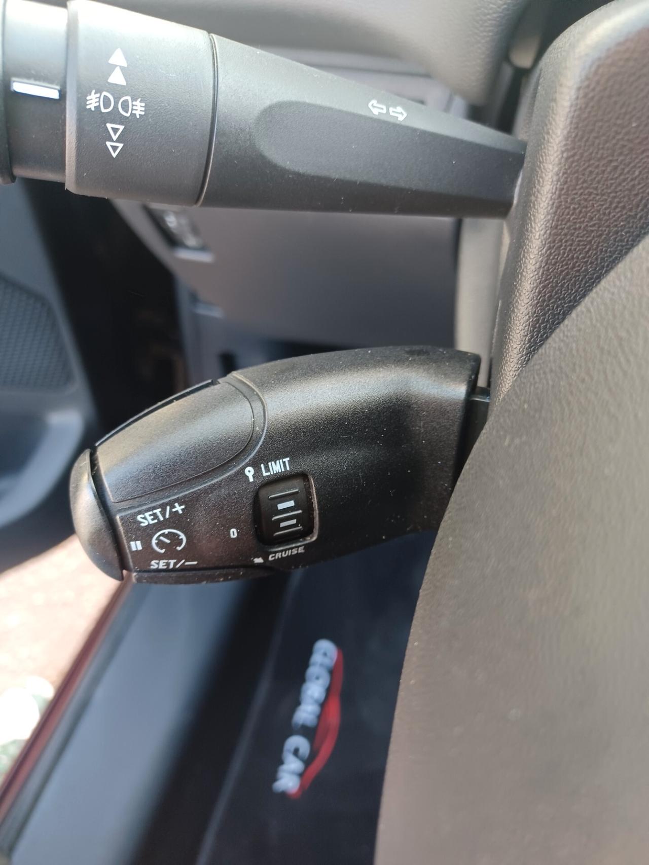Peugeot 208 1.4 HDi 5 porte Anno 11/2014