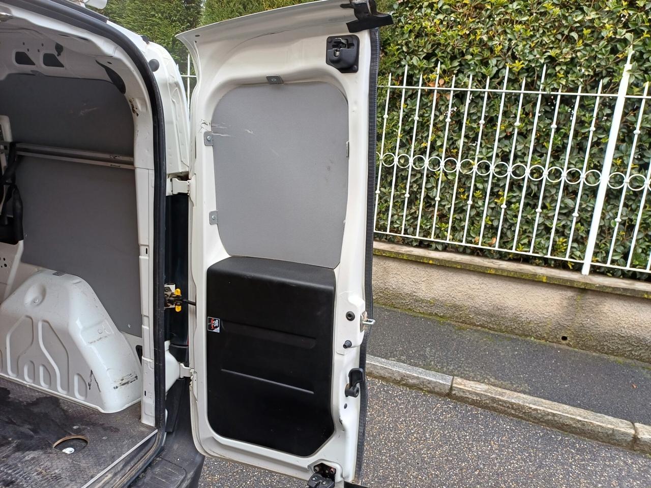 Fiat Doblo BENZ/METANO IMPORTO COMPRESO IVA