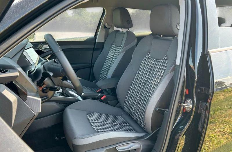 Audi A1 A1 SPB 30 TFSI S tronic S line edition Black Pack 17"