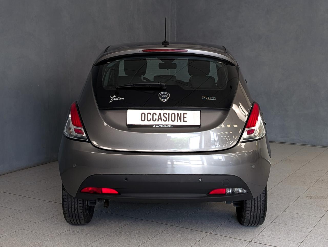Lancia Ypsilon 1.0 Hybrid 70cv Silver