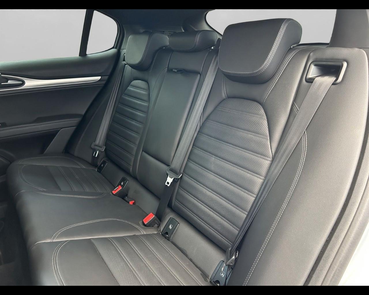 ALFA ROMEO Stelvio 2023 - Stelvio 2.2 t Veloce Q4 210cv auto